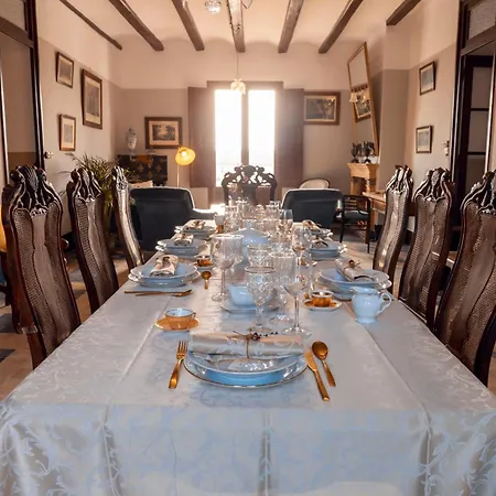 Castell Granadella إليامبويا