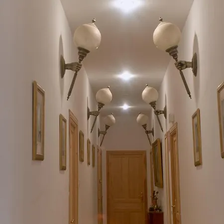 فندق Castell Granadella إليامبويا