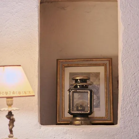 Castell Granadella فندق إليامبويا