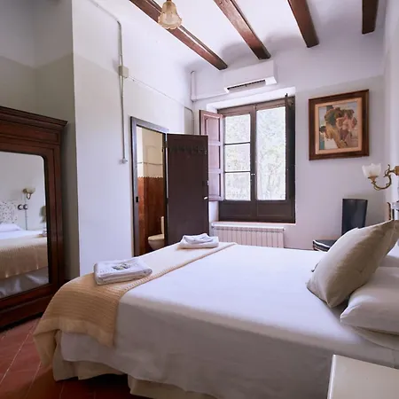 Castell Granadella * إليامبويا