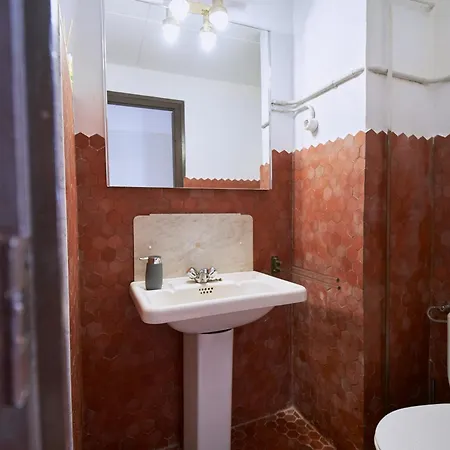 Castell Granadella فندق إليامبويا