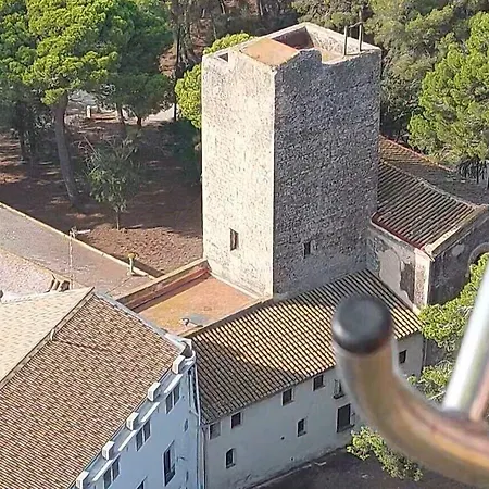 Castell Granadella * إليامبويا