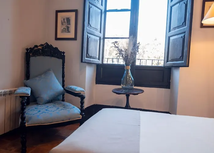 Castell Granadella 호텔 람폴라